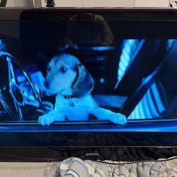 Samsung TV 52 Inch 