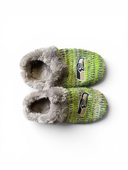 Seahawks slippers size Medium