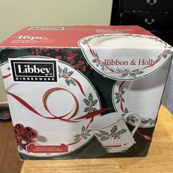 Libby’s Christmas Dinner Ware Collection 