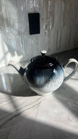 Denby Halo: Ceramic Teapot with Ombre Glaze