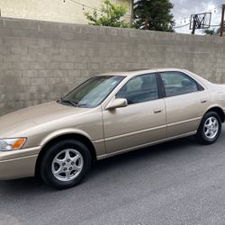 1999 Toyota Camry LE