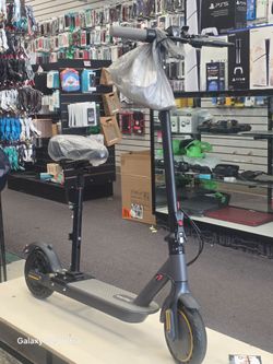 Electric scooter with seat easy commute to school and work cash offer