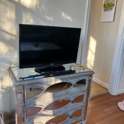 Entertainment center With Drawers 