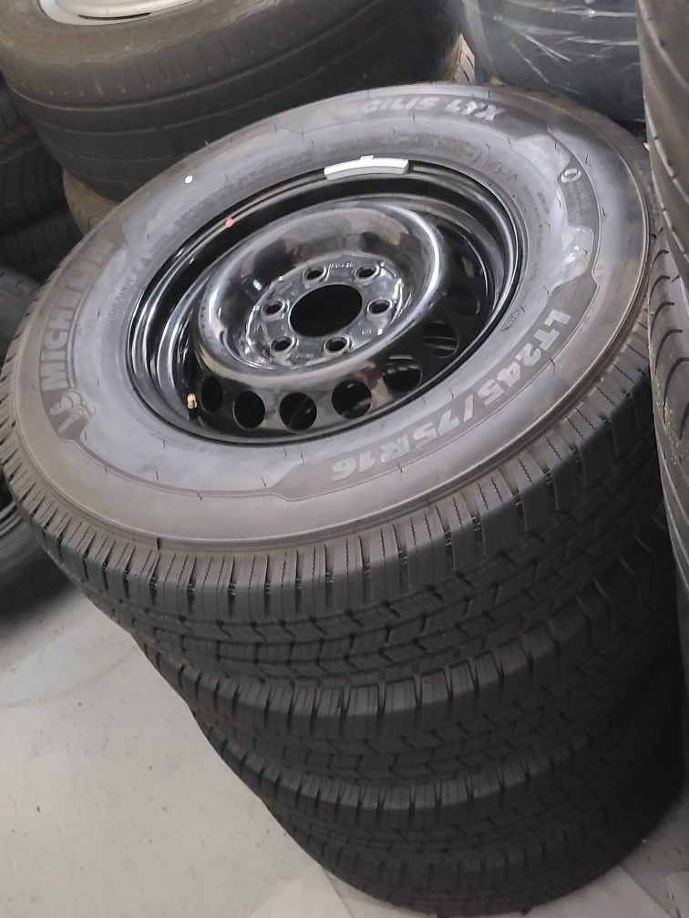 Brand new black Mercedes sprinter 16-in wheels with Michelin tires