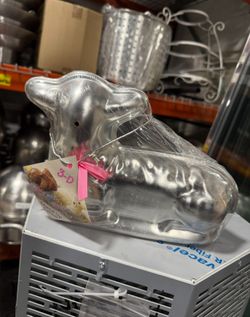 Lamb Cake Molds Brand New 