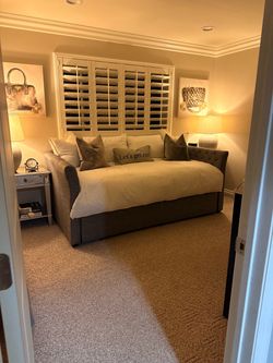 Gray Upholstered Daybed with Trundle