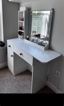 Vanity good condition