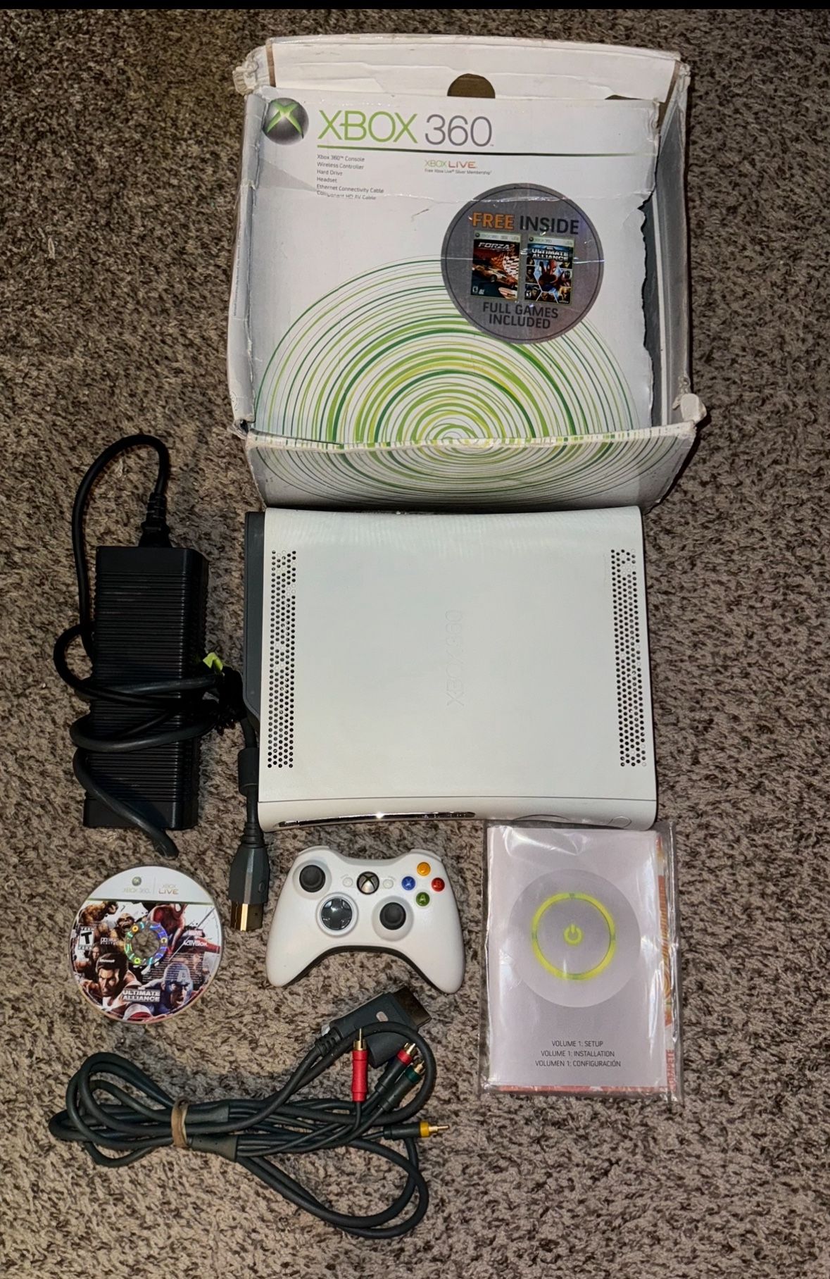 XBOX 360 CONSOLE WITH VIDEO GAME & CONTROLLER