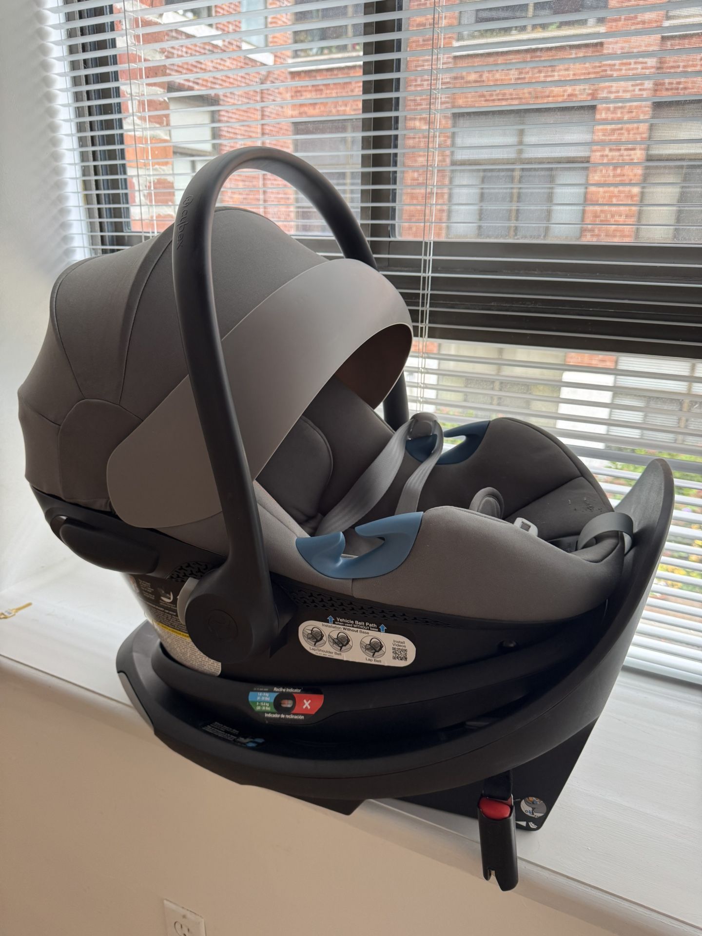 Cybex Aton G  Swivel Car Seat