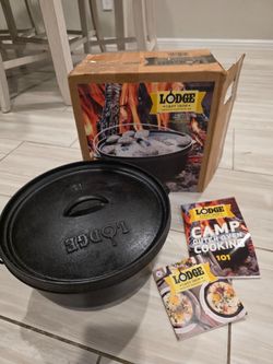 Cast iron camp dutch oven