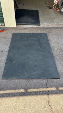 2 Heavy Duty rubber weight lifting/gym mats