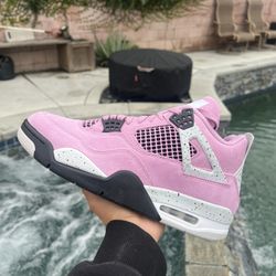 Jordan 4 Retro “Orchid” Size 11.5W/10M