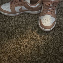 Nike Dunks 
