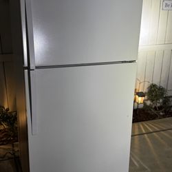 Free Delivery - Refrigerator