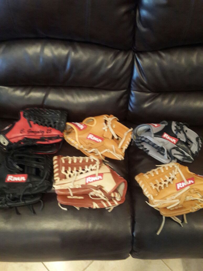 Mexican Romin baseball gloves..