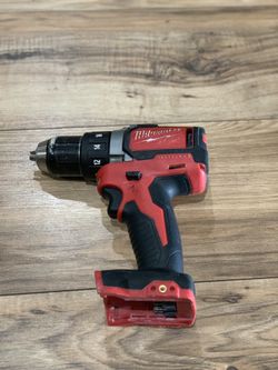 Milwaukee m18 Brushless Drill
