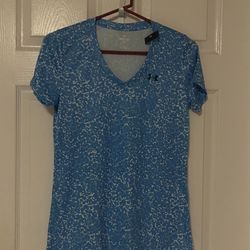 Brand New Under Armour Blue Active Top Size Small 
