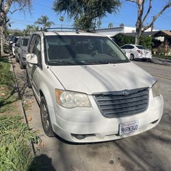 Chrysler Van
