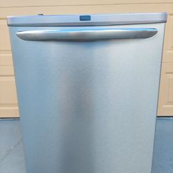 Like New Dish Washer