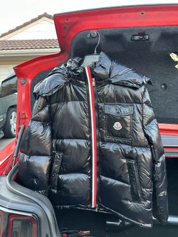 Moncler Black Puffer 