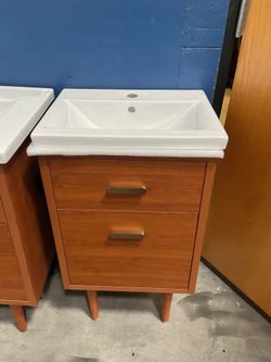 20” Brown Solid Wood Bathroom Vanity with Ceramic Top (V36)