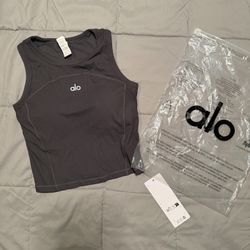 alo Yoga Top
