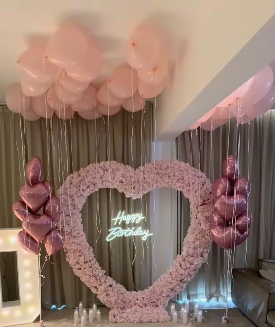 Birthday Celebrating Set Up