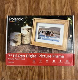 Polaroid 7 Inch Digital Picture Frame Natural Wood