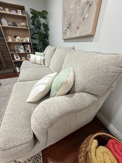 Beautiful Beige 3-Seater Couch – Like New