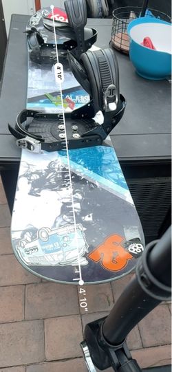 Snowboard with Bindings – El Nino Graphic