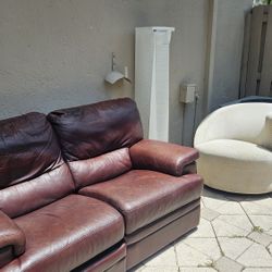 Free Furniture 