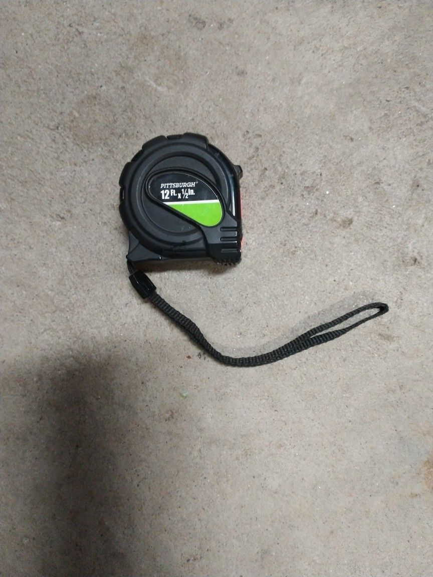 Brand New 12 Ft Tape Measure