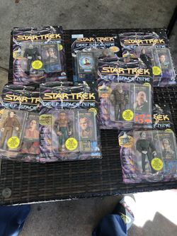Deep Space Nine Star Trek Collectible Action Figures
