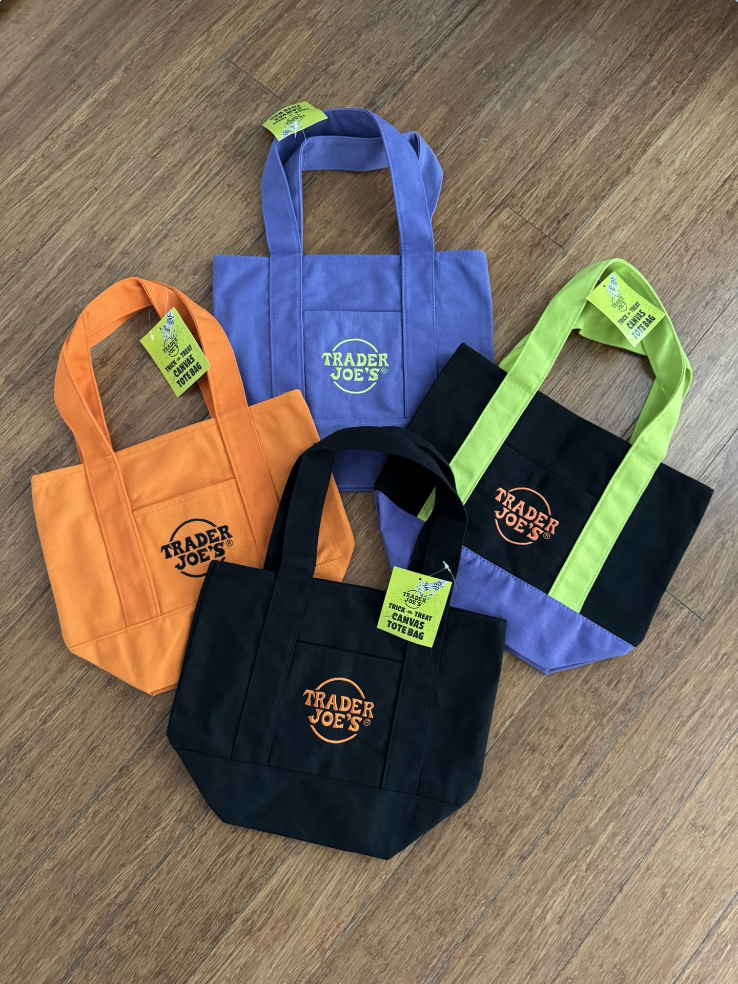 Trader Joe’s Trick Or Treat Canvas Tote Bags (set of 4)