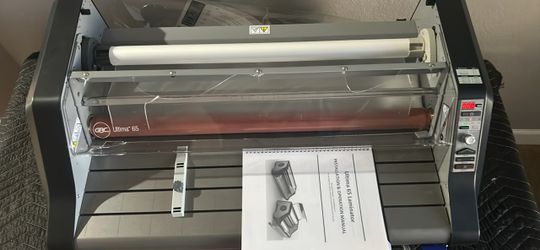 Gbc ultimate 65 27” laminating machine