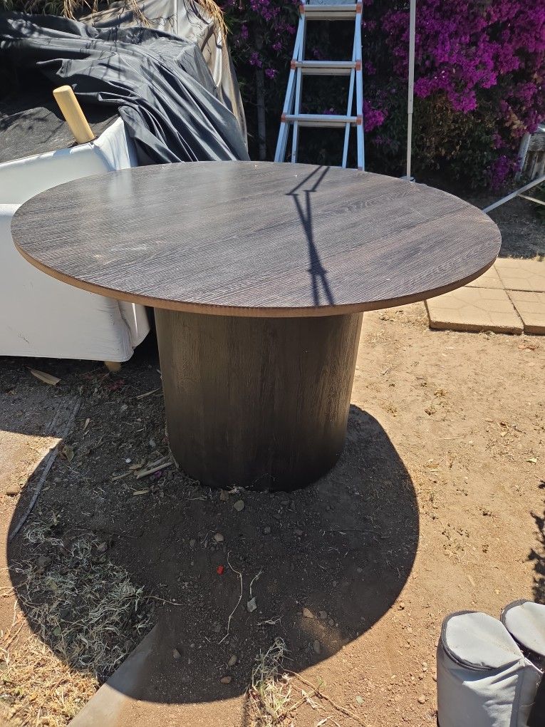Free Table