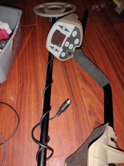 Bounty hunter 3300 metal detector 80.00