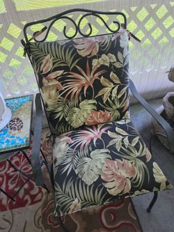Outdoor Patio Chair Cushion Set Tropical Print