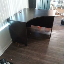 Corner Desk