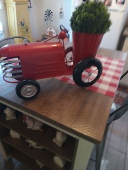 Farmhouse truck and plant