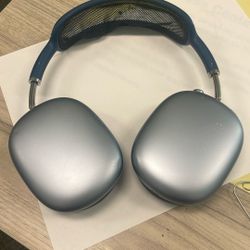 Airpod Maxes (authentic) 