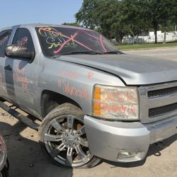 2011 Chevrolet Silverado 5.3L 4x4 For Parts