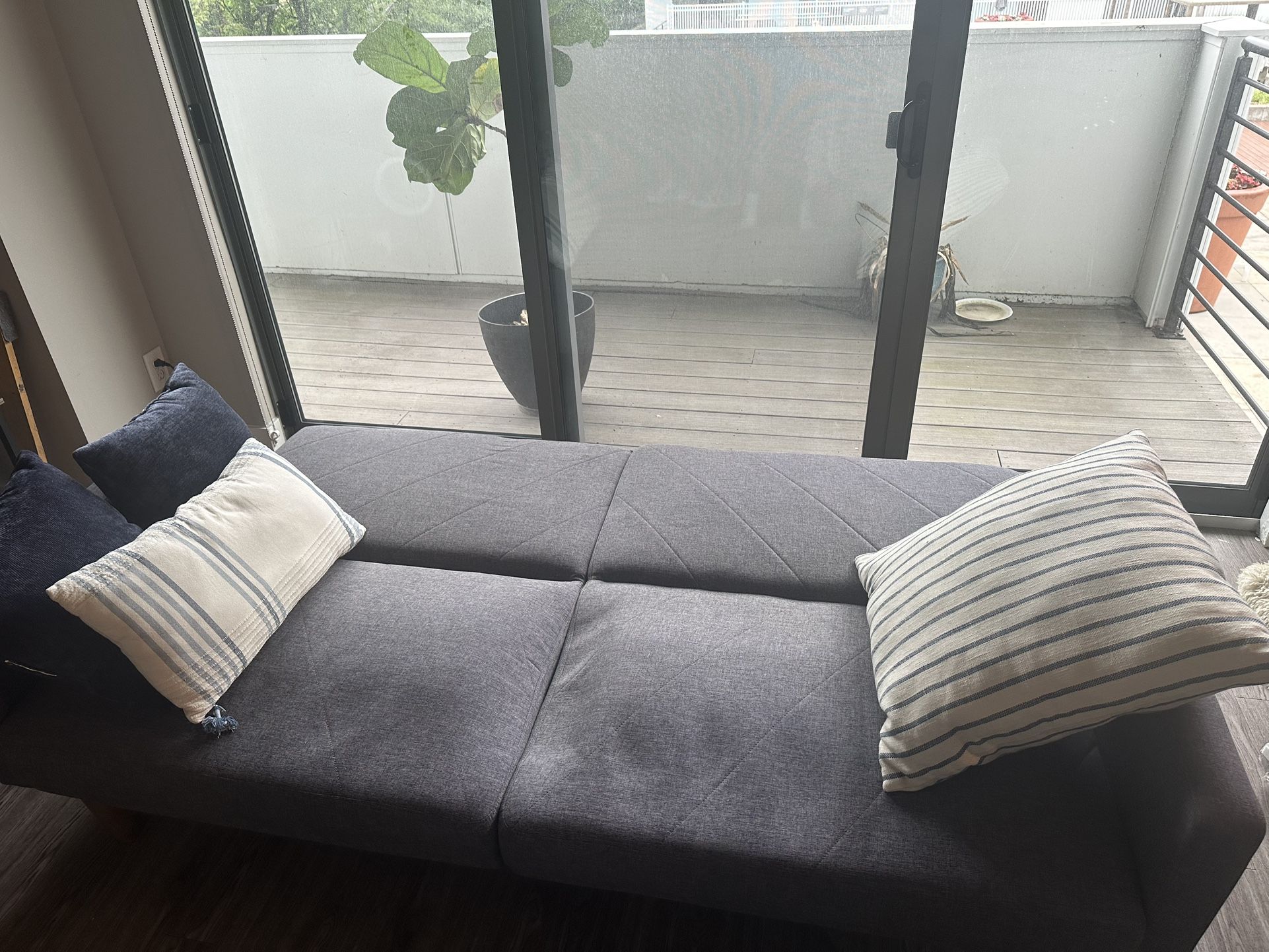 Reclinable Sofa Bed