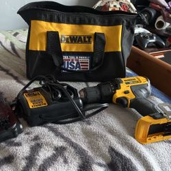 DeWalt 20vMAX Drill 