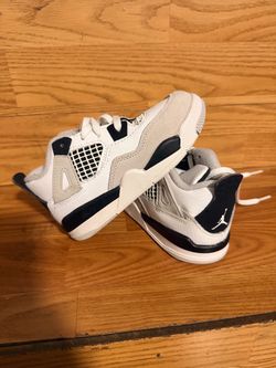Air Jordan 4 Toddler Sneakers White Black