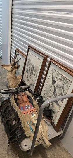 VINTAGE AMERICAN ART PIECES  $150 OBO