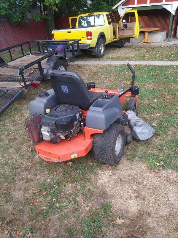Turn zero Mower Husqvarna CZ4817