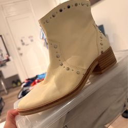 Cream Leather Studded Ankle Boots. Size 7.