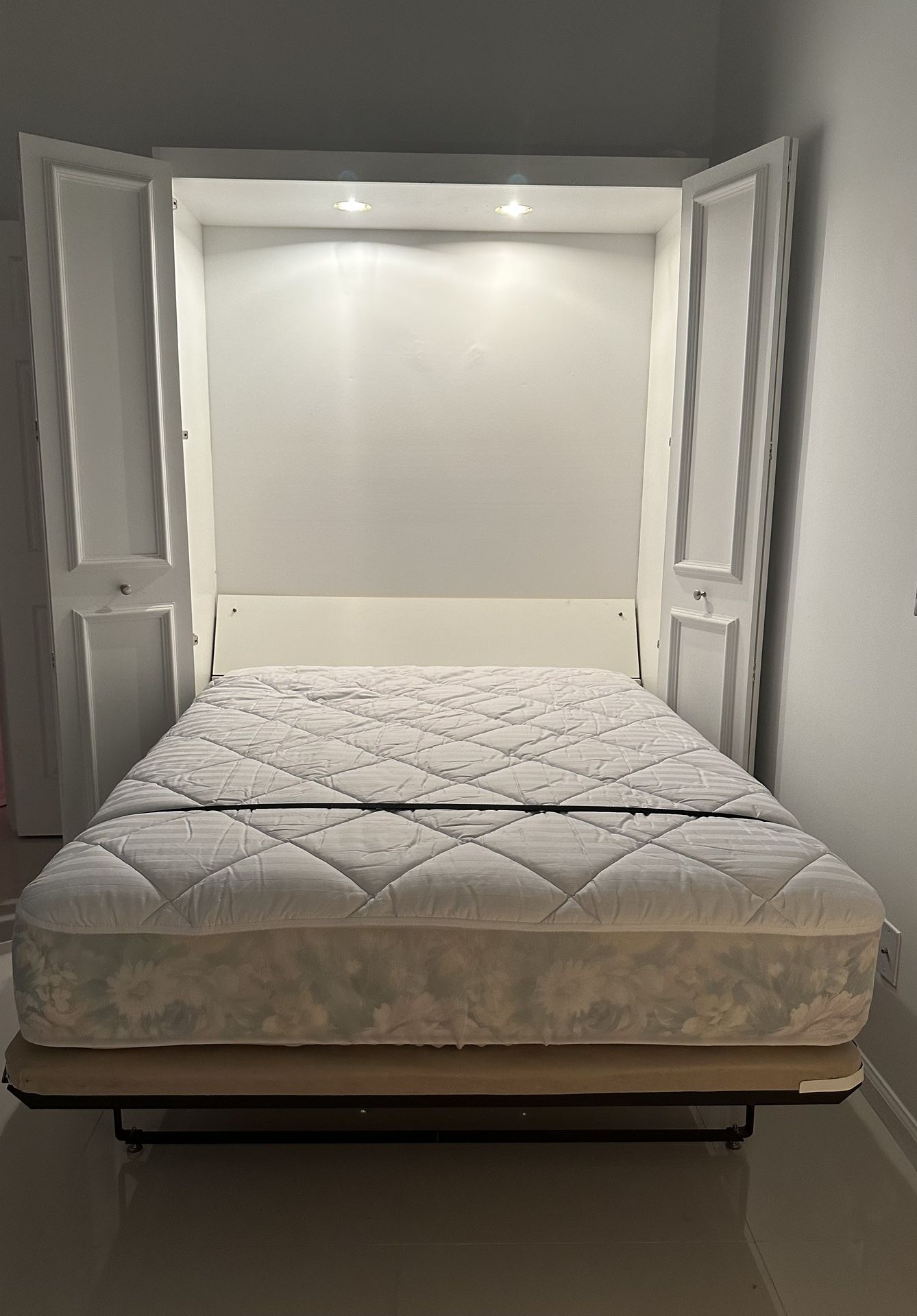 Full Size Murphy Bed for Sale in Boca Raton, FL OfferUp
