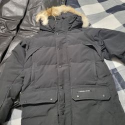 Armory Canada Goose  Jacket Size M